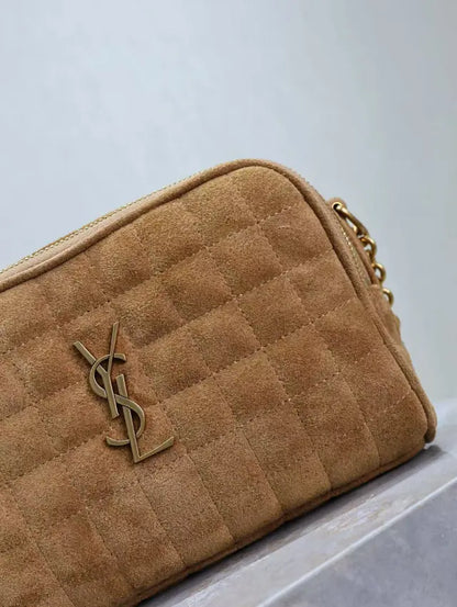 CASSANDRE MATELASSÉ CARRÉ camera bag