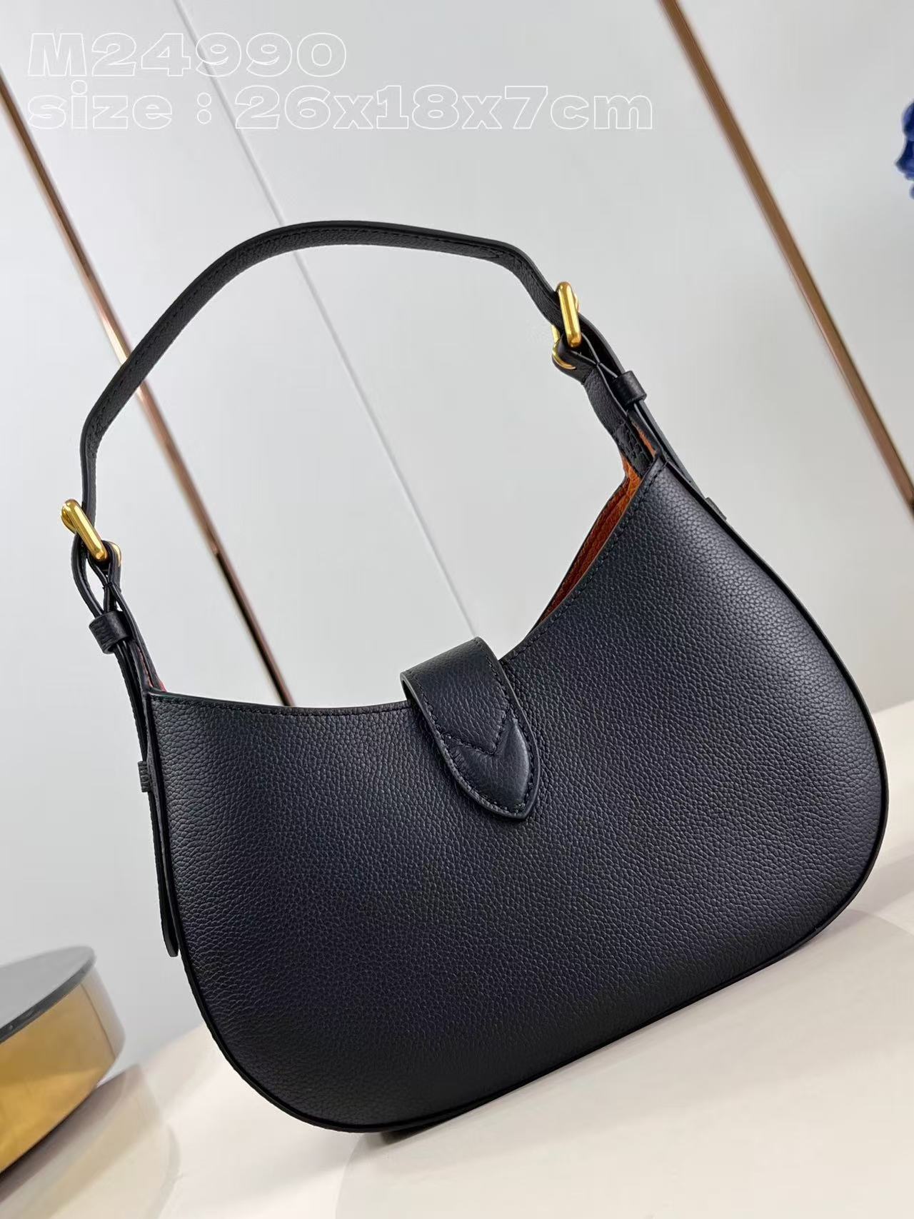 Low Key Shoulder Bag M24611