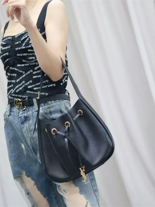 PARIS VI SMALL HOBO BAG IN GRAINED LEATHER