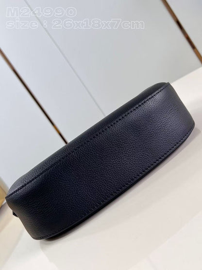 Low Key Shoulder Bag M24611
