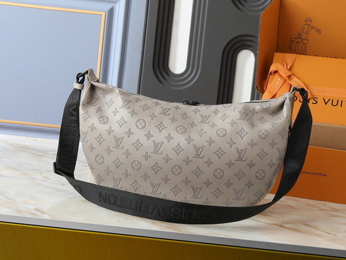 Hobo Hamac Bag (Monogram Shadow Leather) M24468